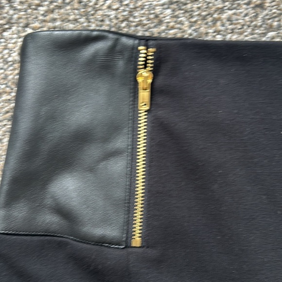 SAKS Knit mini skirt faux leather zippers - Picture 2 of 8